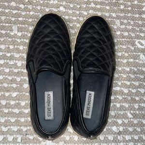 ECENTRCQ BLACK